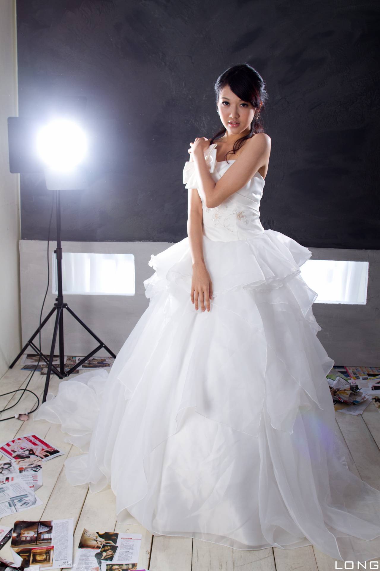 Studio Photo] Jill Weiting's white wedding dress